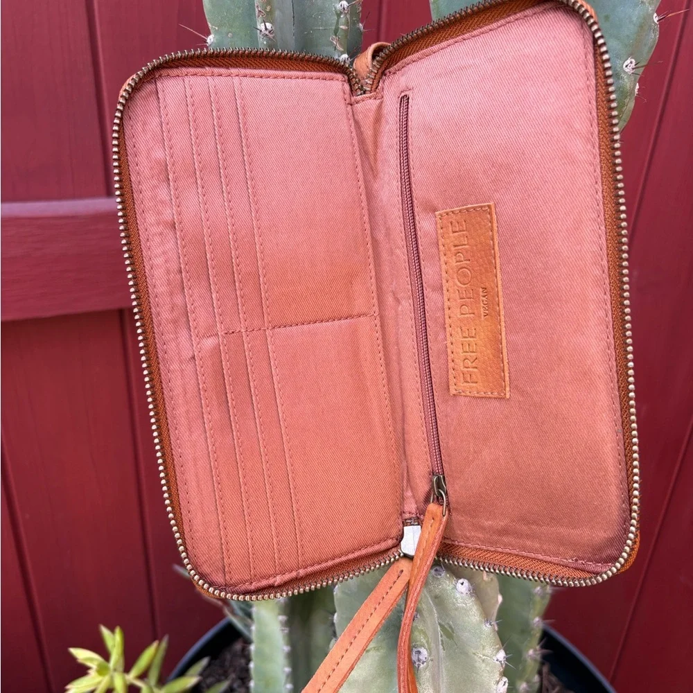 Free People Distressed Wallet - Picture 9 of 11